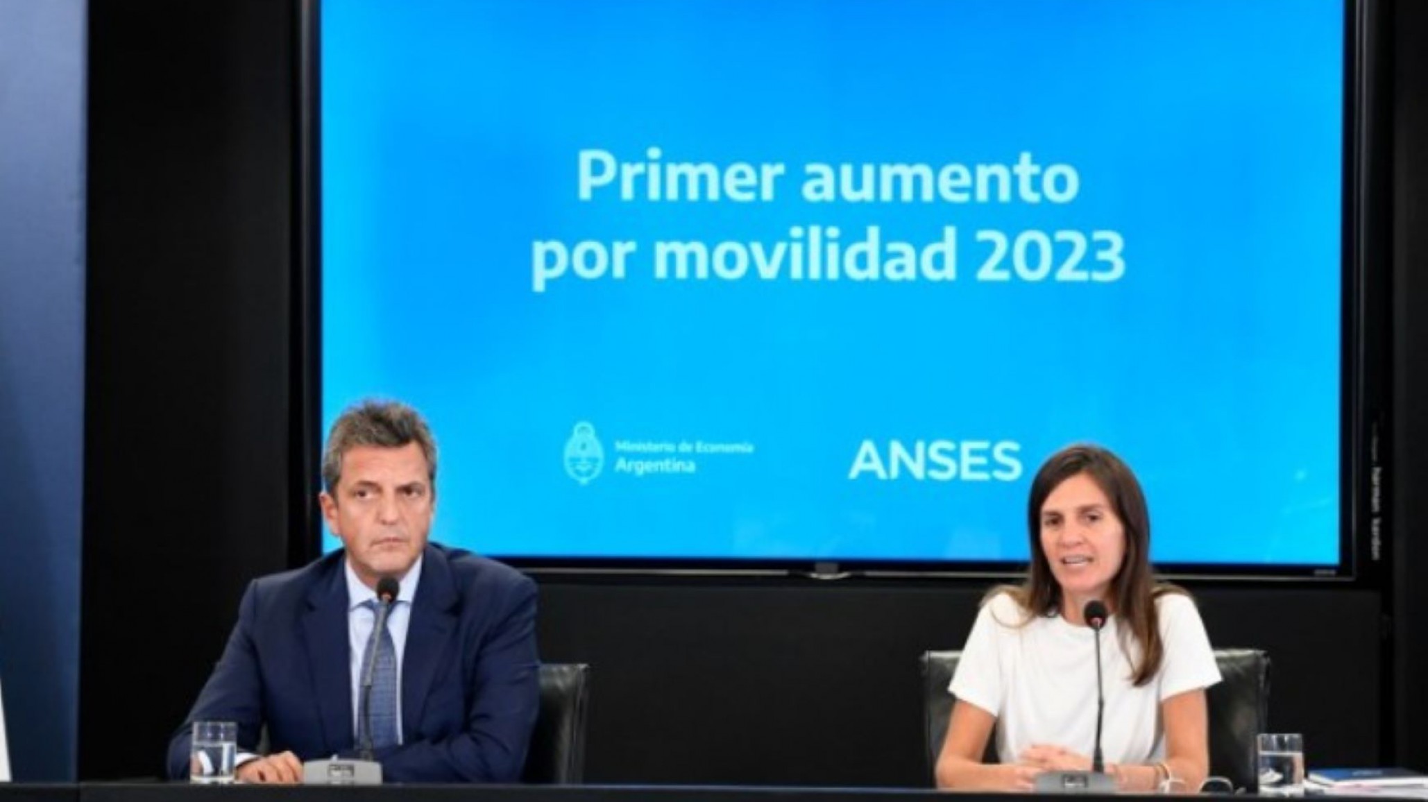 El Gobierno aumenta 17,04% jubilaciones desde marzo y entregará un bono de $15.000 por 3 meses