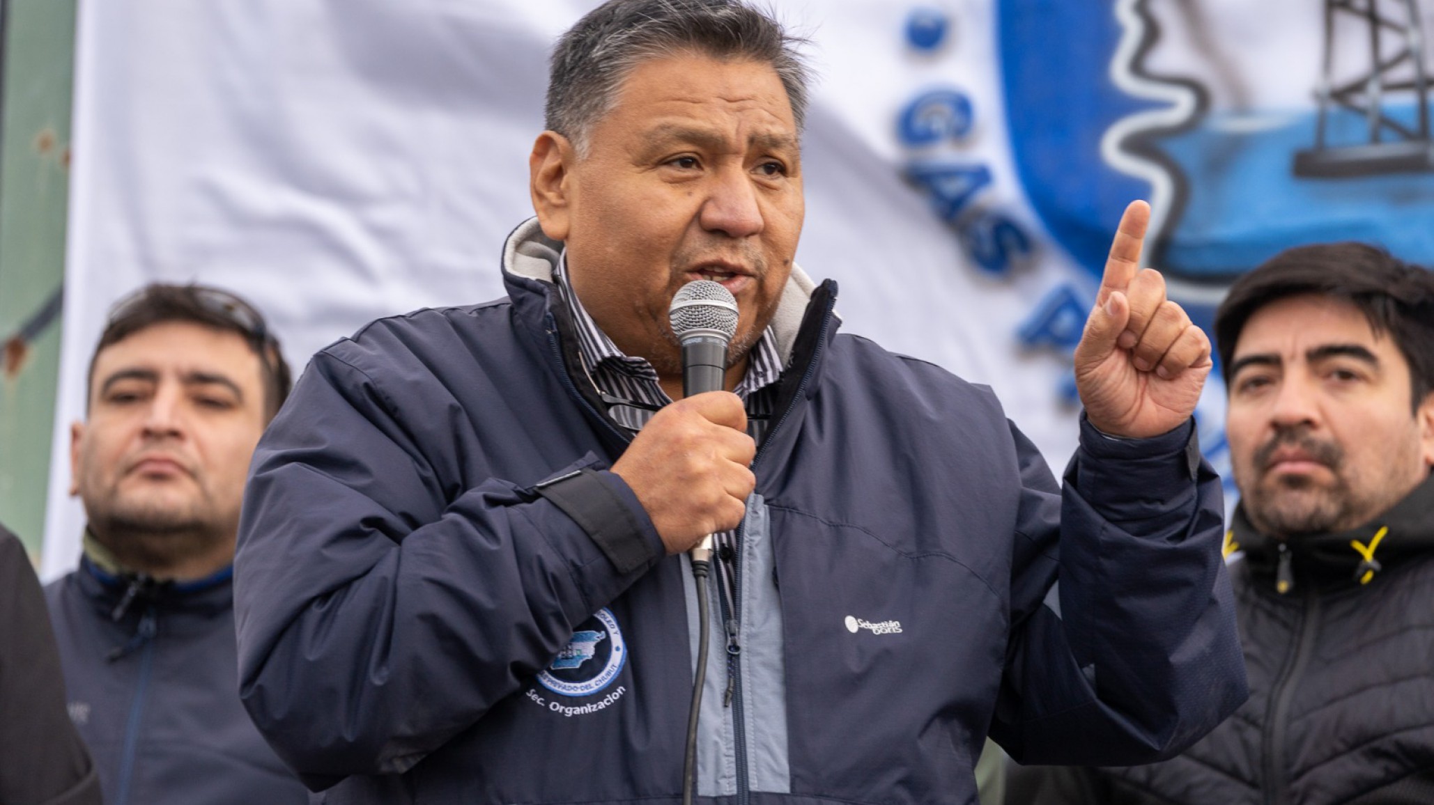 "Loma" Ávila asume como diputado mientras en empresas petroleras hay retención de servicios