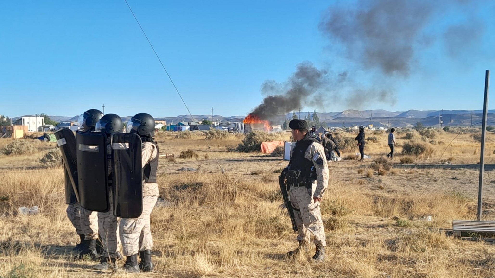 Desalojo y tensión: la medida se llevó adelante en Palazzo
