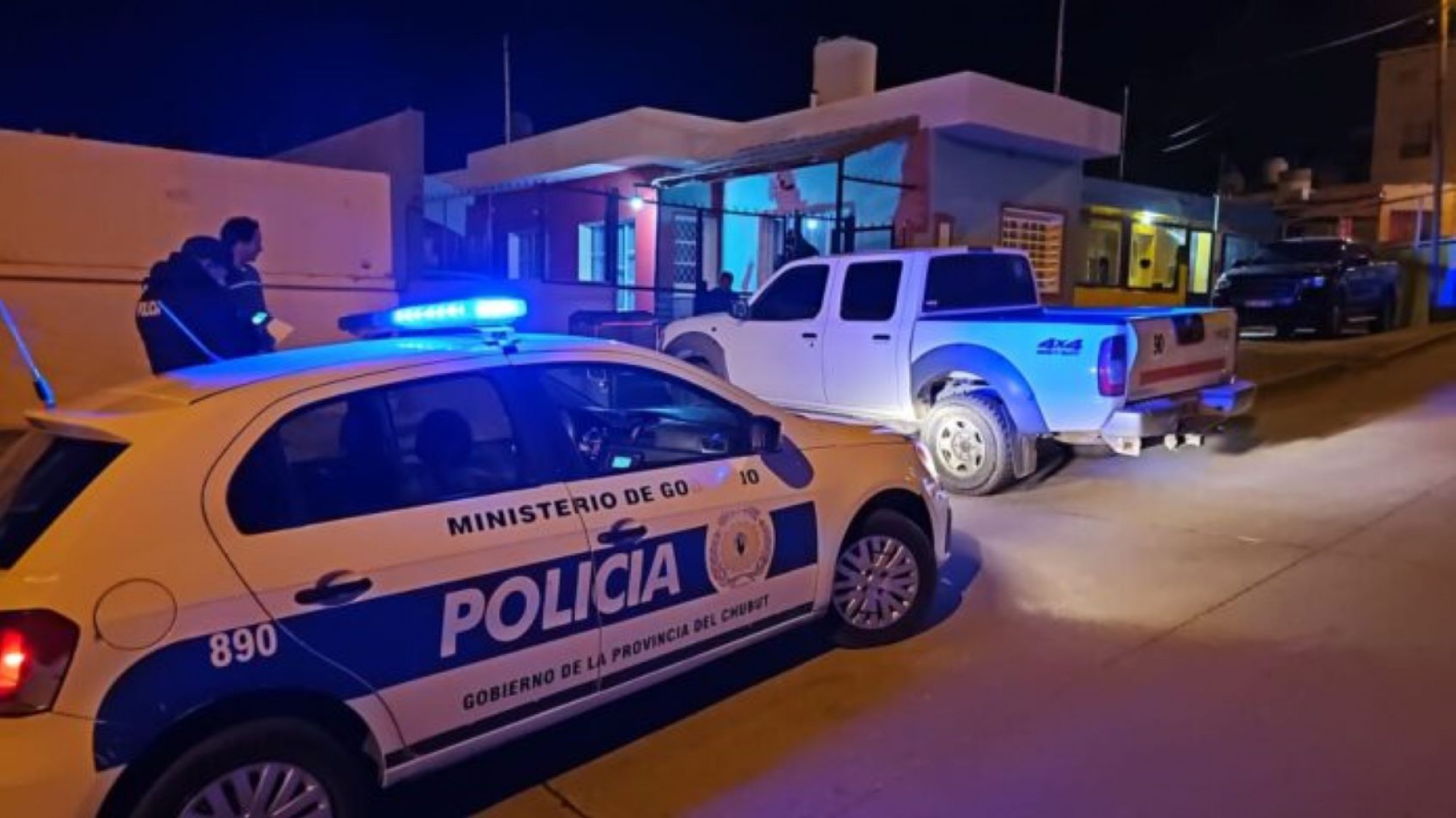 Chocó contra el portón de una casa y se negó al test de alcoholemia