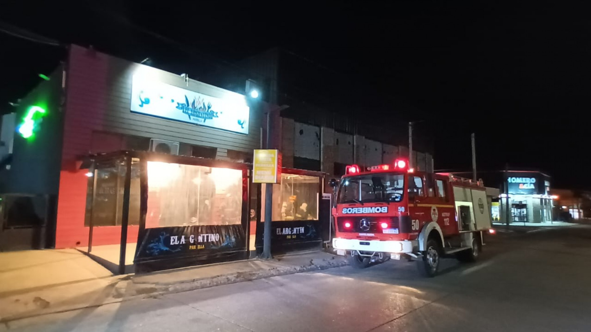 Incendio en Parrilla: “se habrían olvidado una hornalla encendida de la cocina”