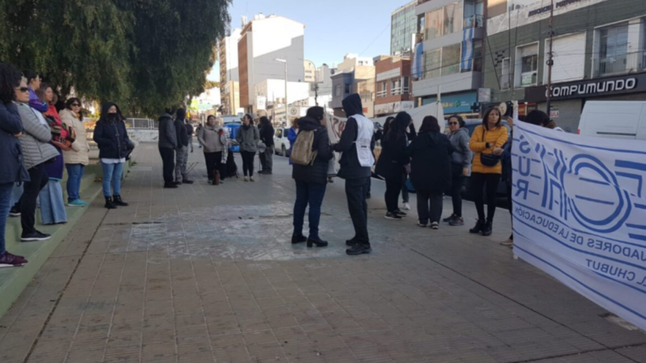 Reclamo de docentes: ?necesitamos salarios dignos, es una situación desesperante ?