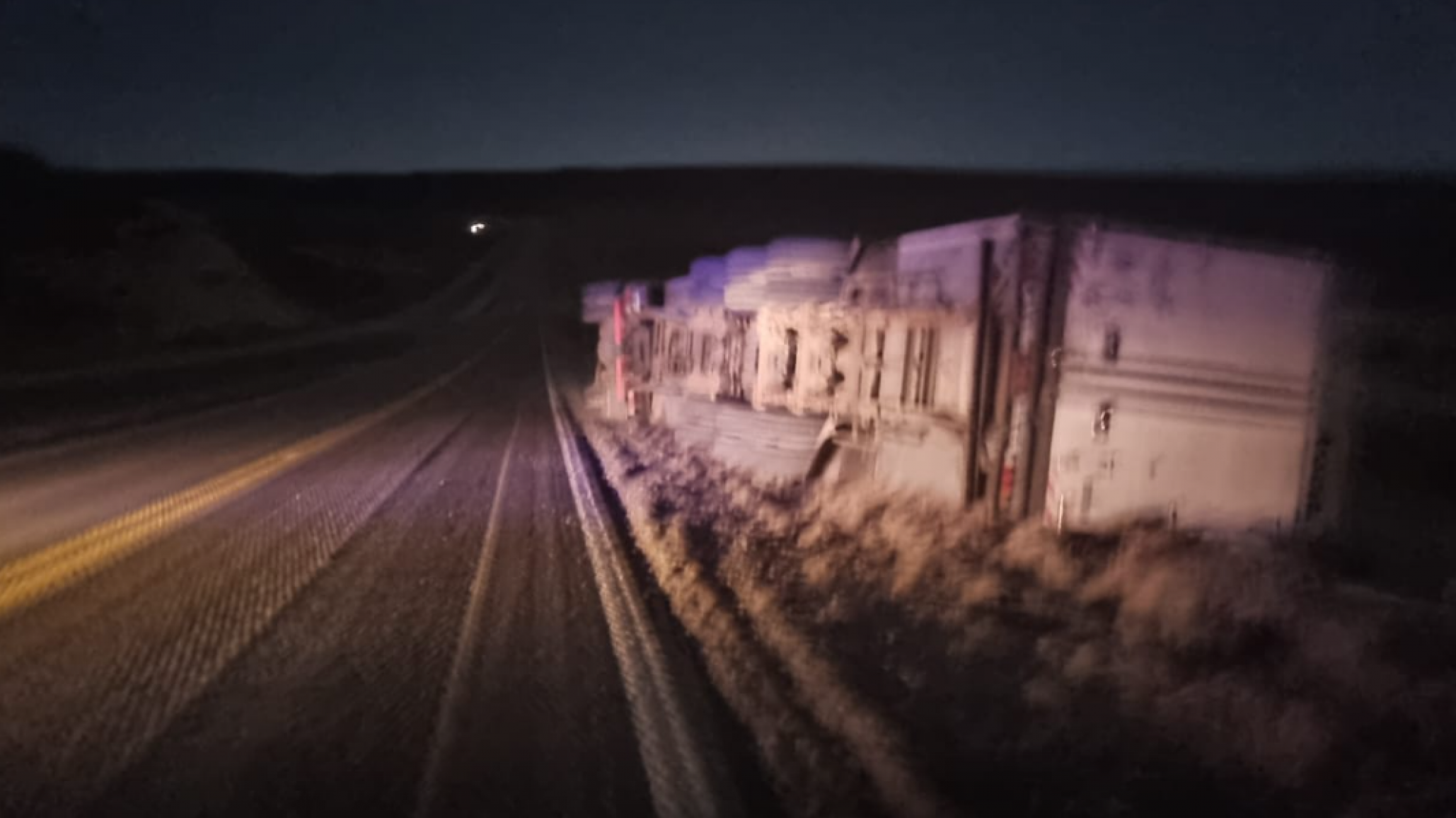 Volcó un camión tras las fuertes ráfagas