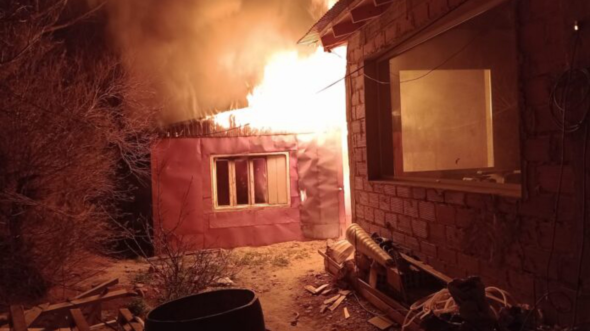 Incendio en una casa: una hornalla encendida habría iniciado el fuego