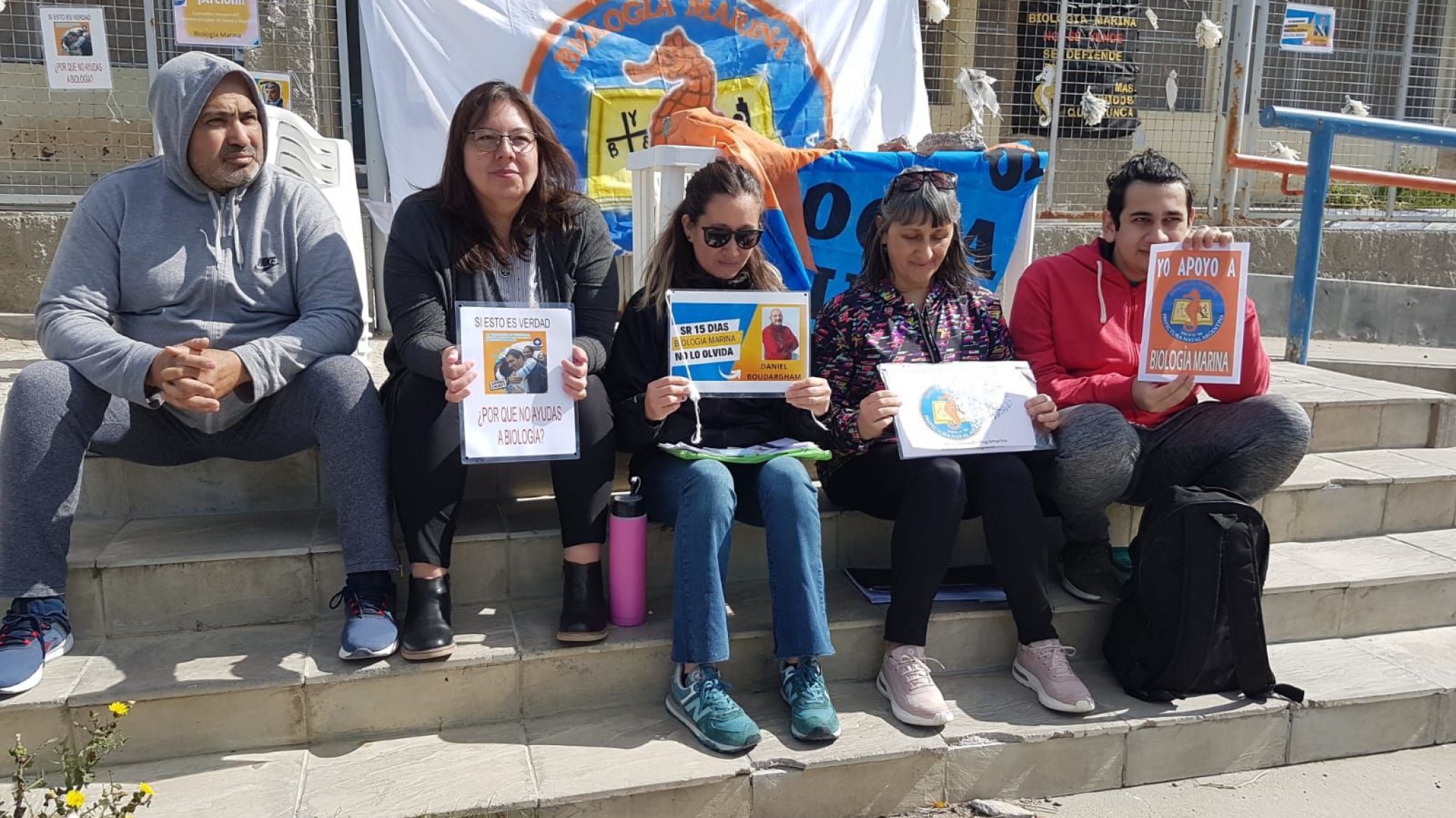 Biología Marina: cerca de 50 alumnos se fueron y los padres siguen reclamando respuestas