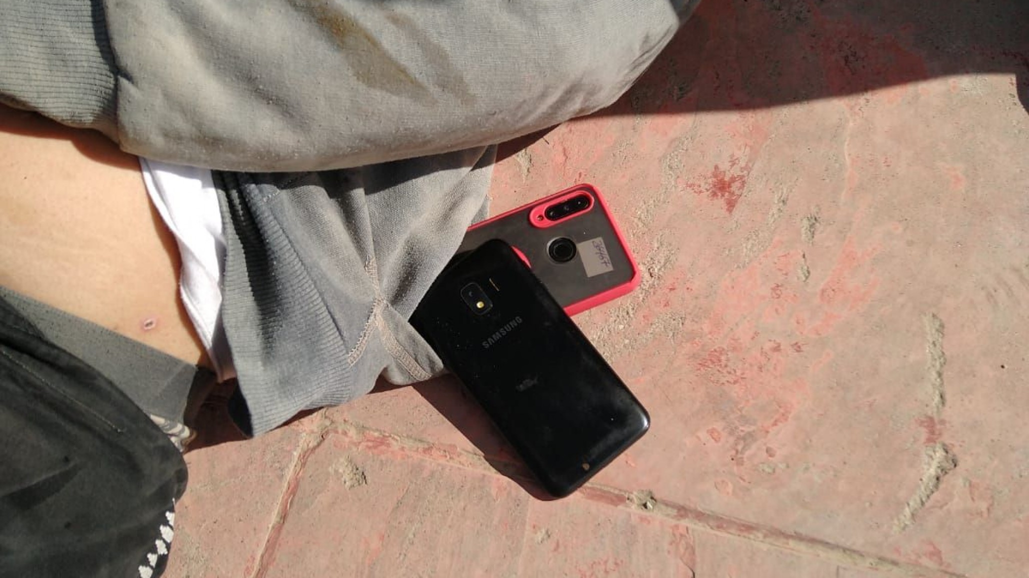 Ingresó a una casa, robó dos celulares y fue perseguido por el dueño