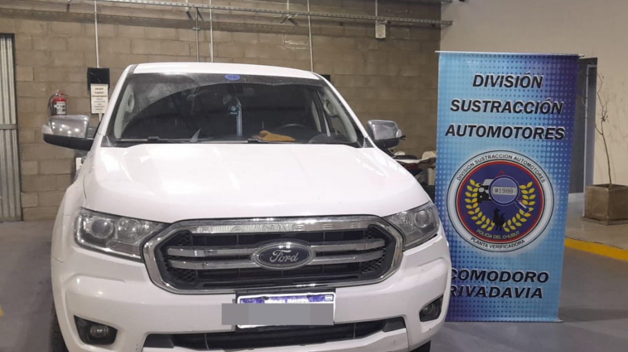 Mujer circulaba en camioneta gemela y usó "la excusa" para que no se la secuestren