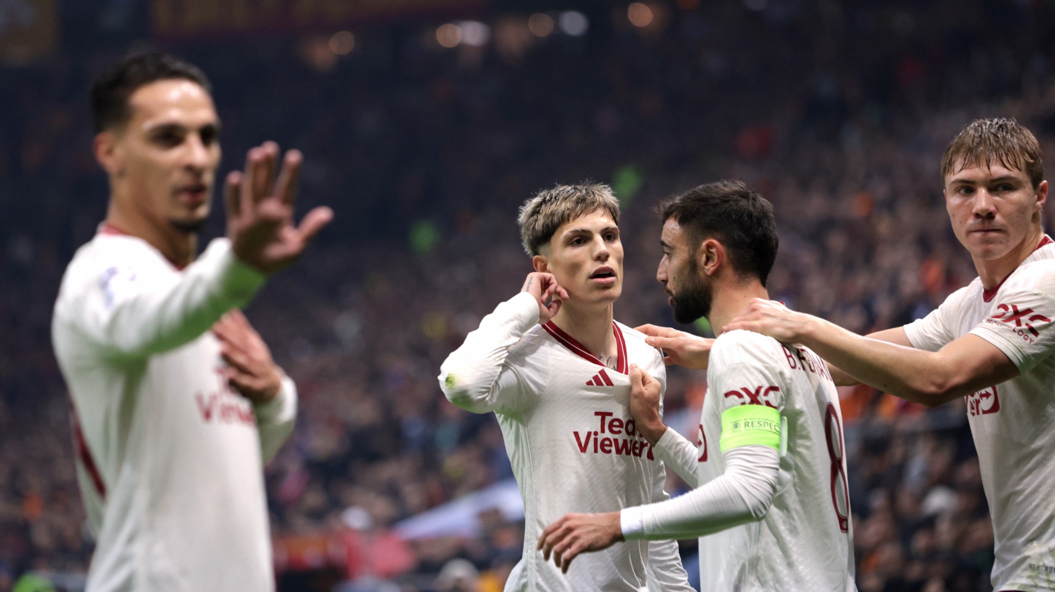 AHORA: Garnacho y un polémico festejo frente a la tribuna ¿qué pasó?