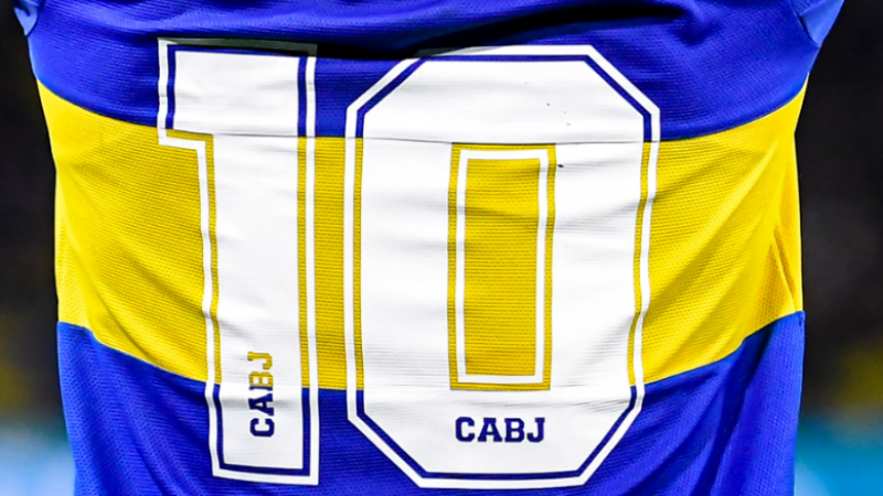 Boca y San Lorenzo disputan un clásico en busca de los playoffs