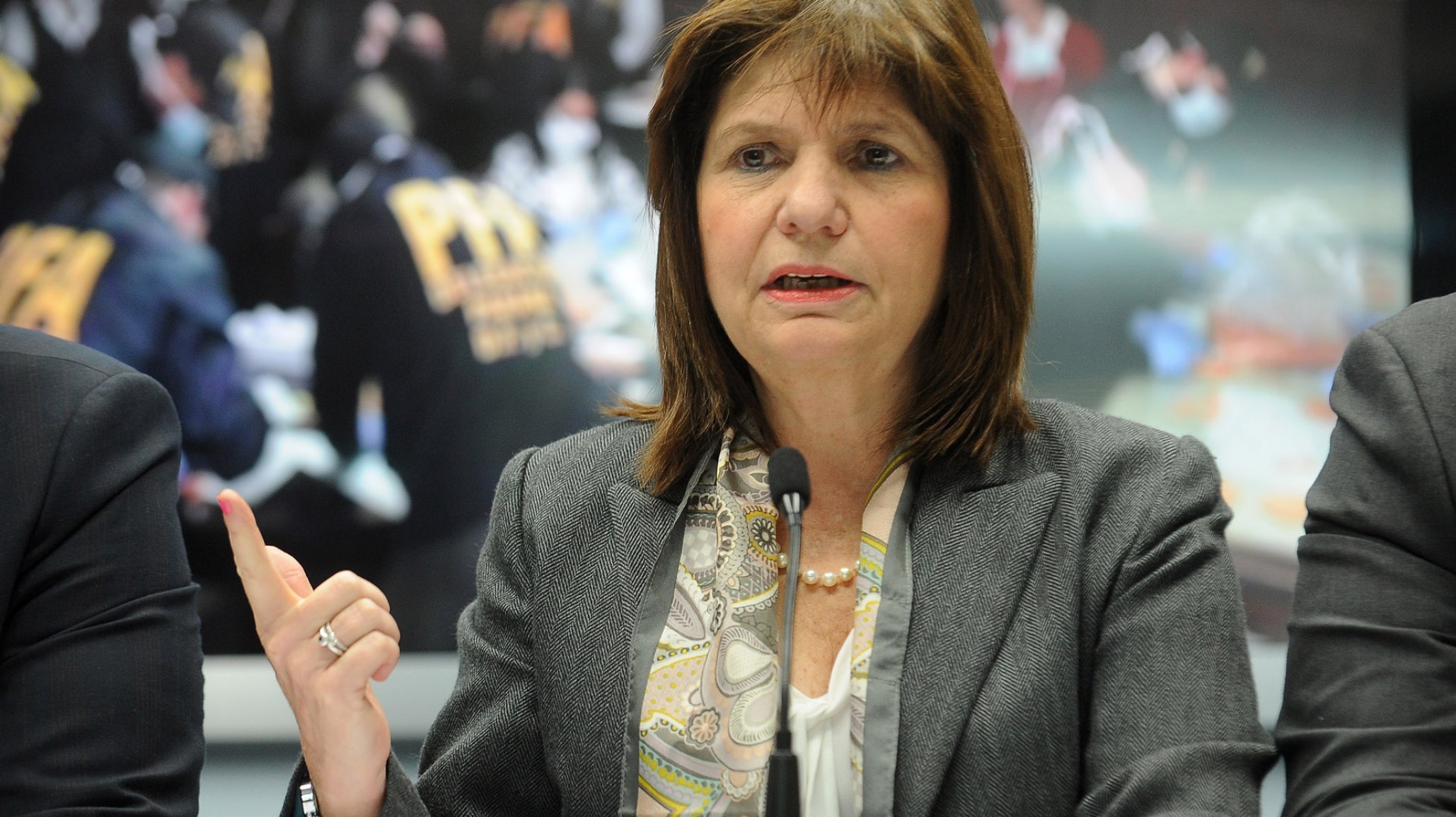 Bullrich le respondió a Moyano: "que lleve los trabajadores a upa, pero vamos a cumplir el protocolo"