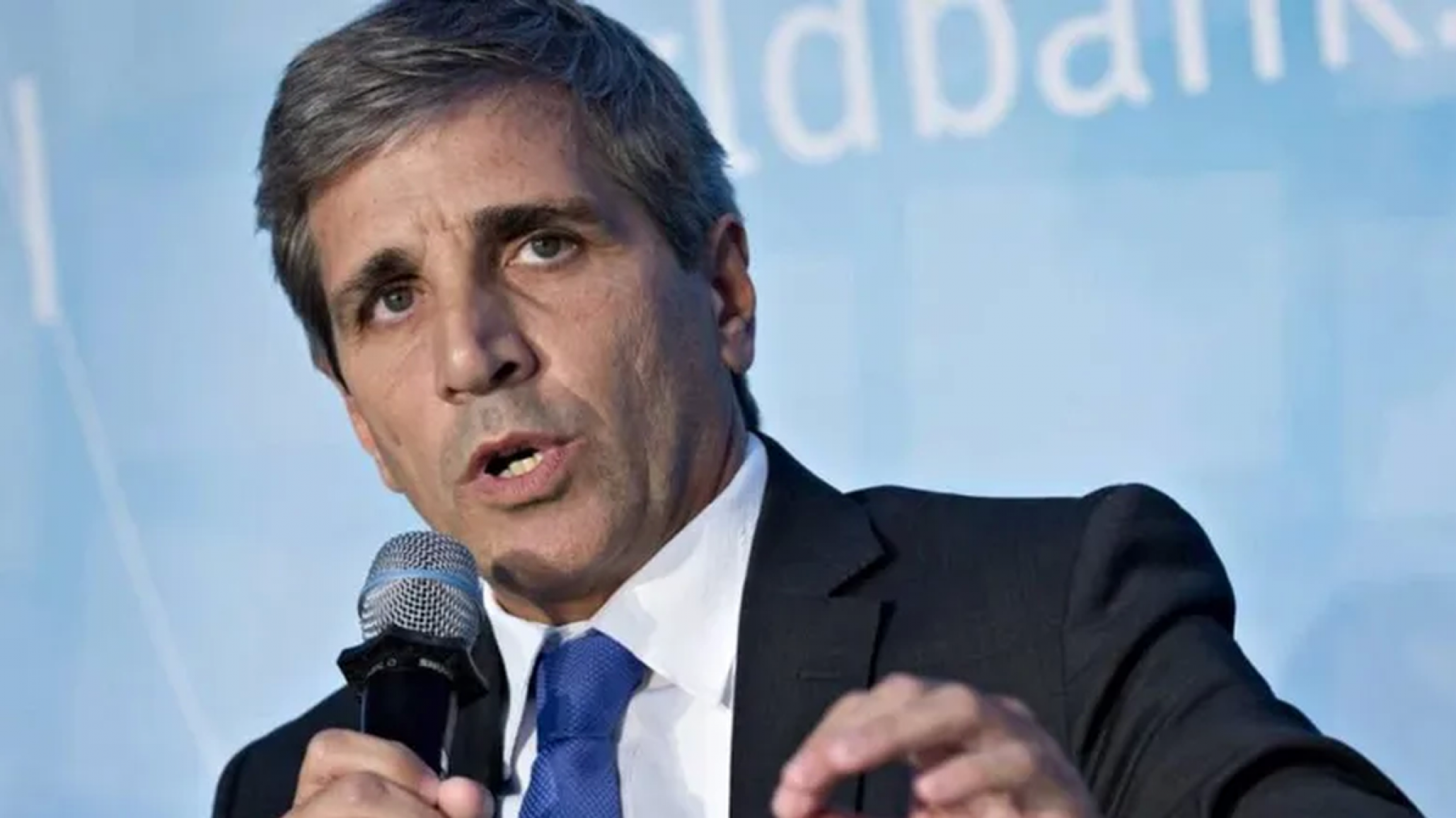 El anuncio de Caputo que preocupa a Torres: "estamos diciendo a las provincias que no tenemos plata"