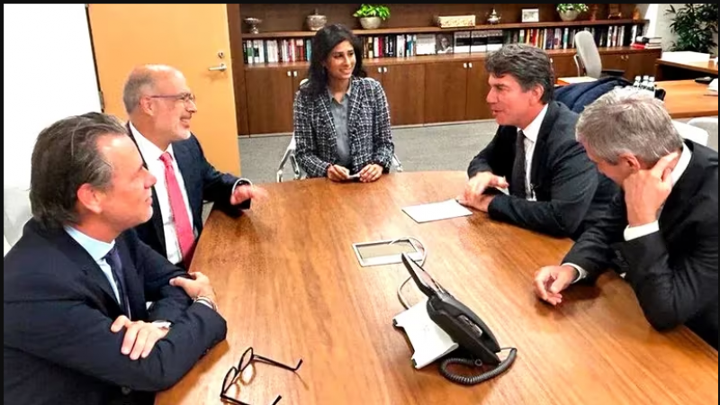 EL gobierno negoció con el FMI: ¿Qué se acordó en la reunión con Caputo y Posse?