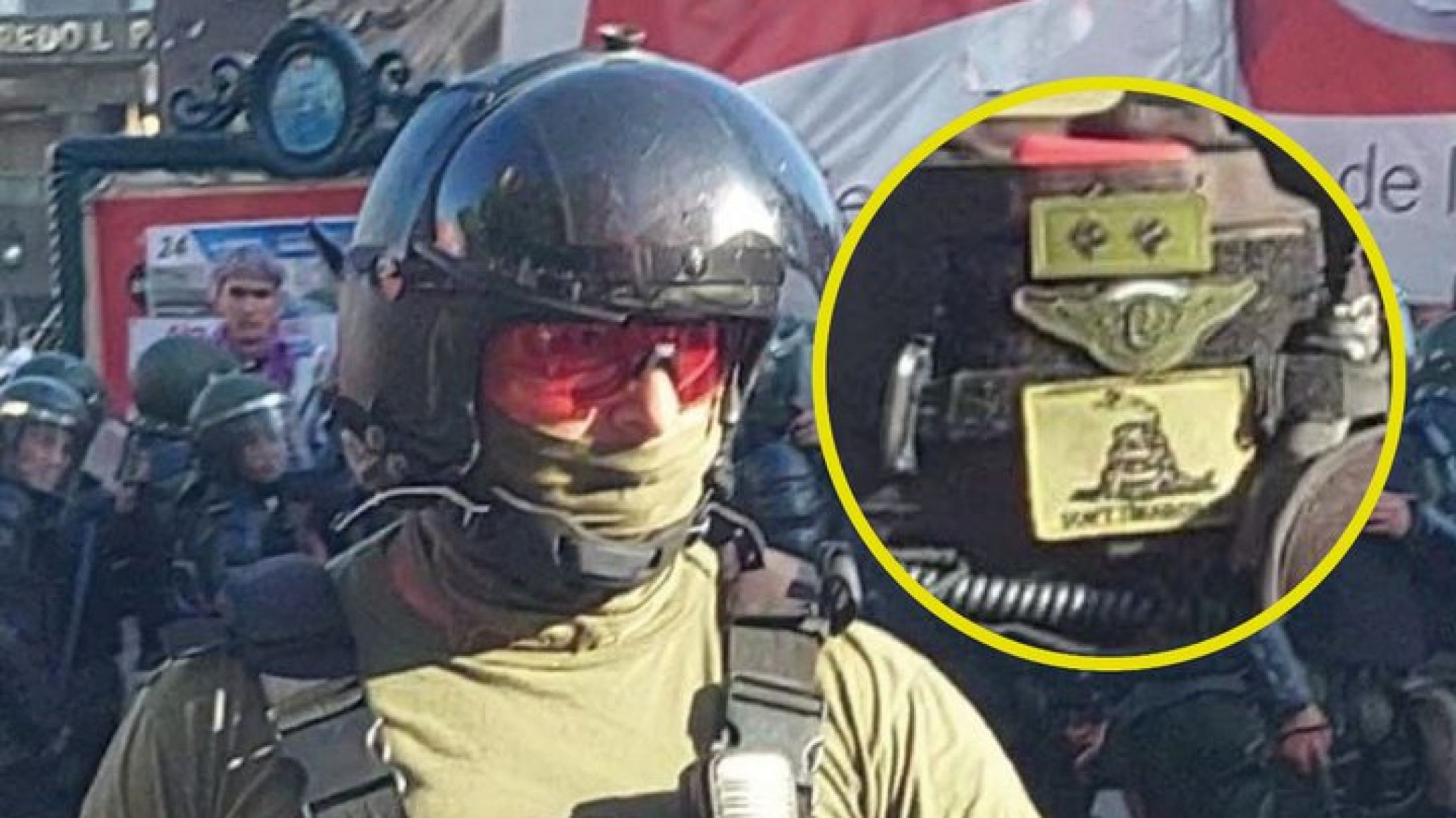 Un policía utilizó el símbolo libertario en medio de represión en el Congreso