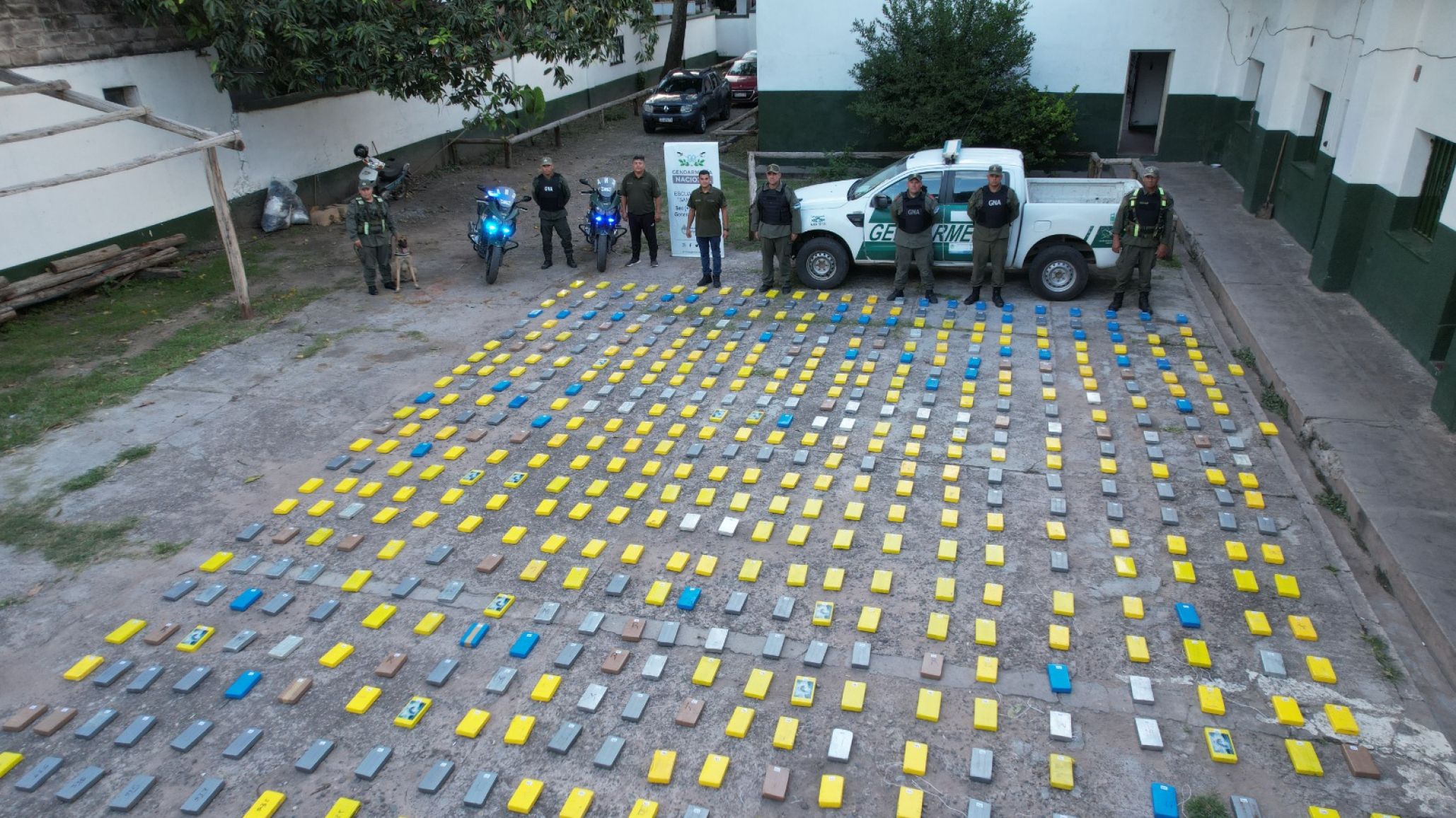 Incautan más de 620 kilos de cocaína a un camionero que intentó eludir un control de Gendarmería
