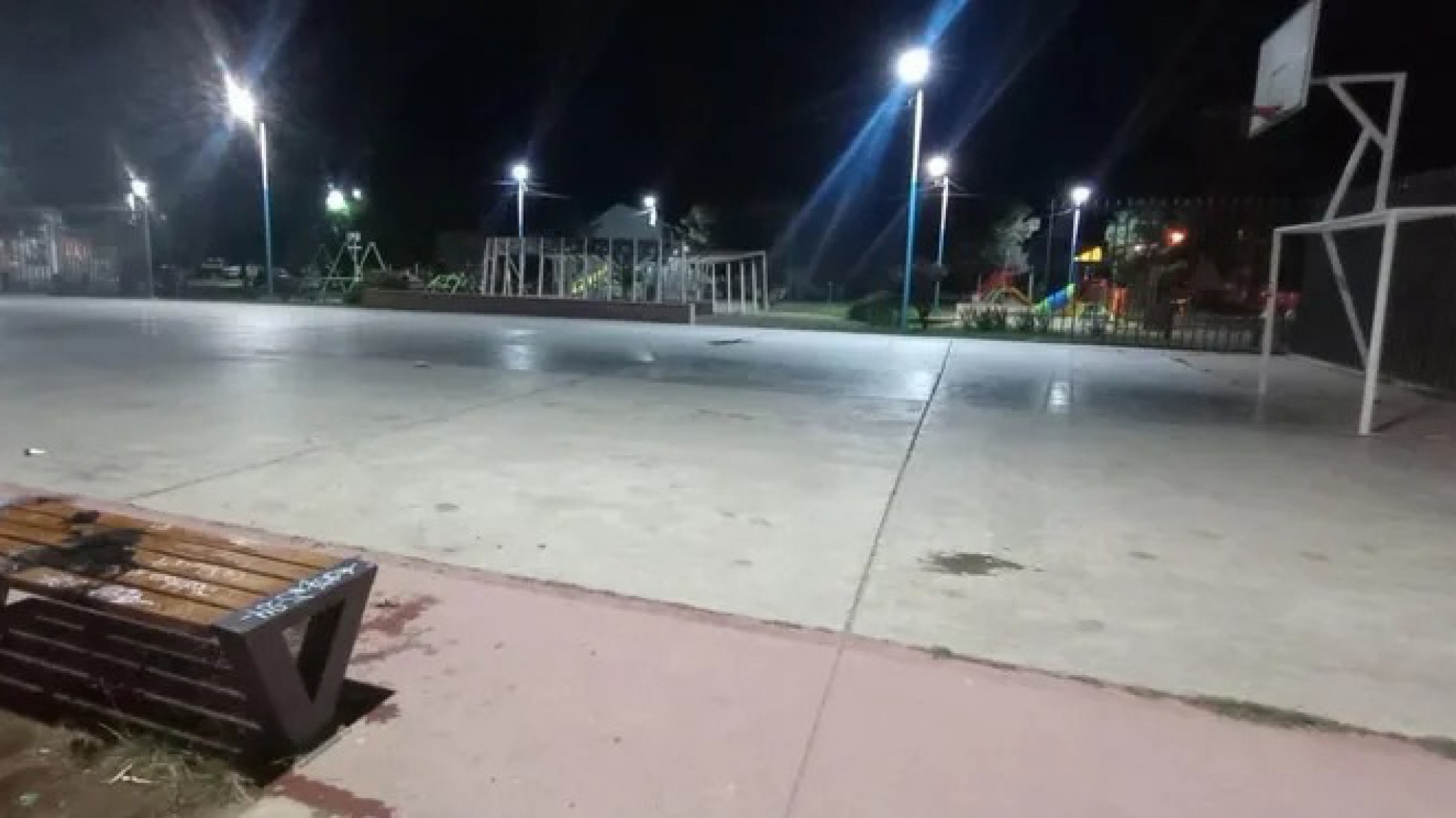 Se conoció el nuevo parte médico del adolescente atacado por un pirómano: "Pasó la noche bien"