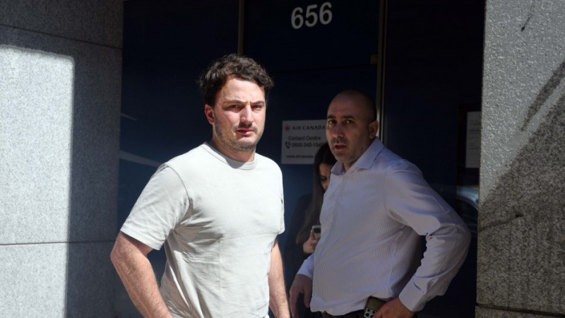 Milei corrió al cuestionado Iñaki y puso en su lugar a otro polémico e insolente: ¿Quién es Juan Doe?