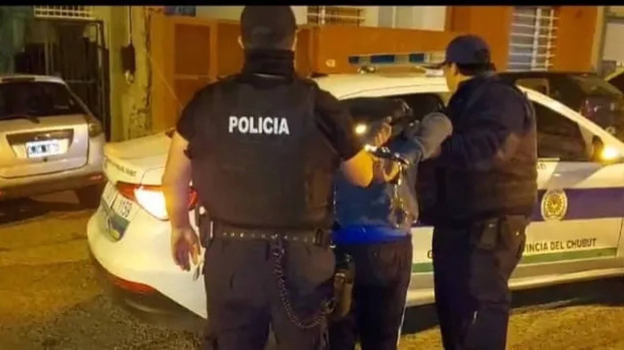Intentó entrar a una casa y terminó detenido
