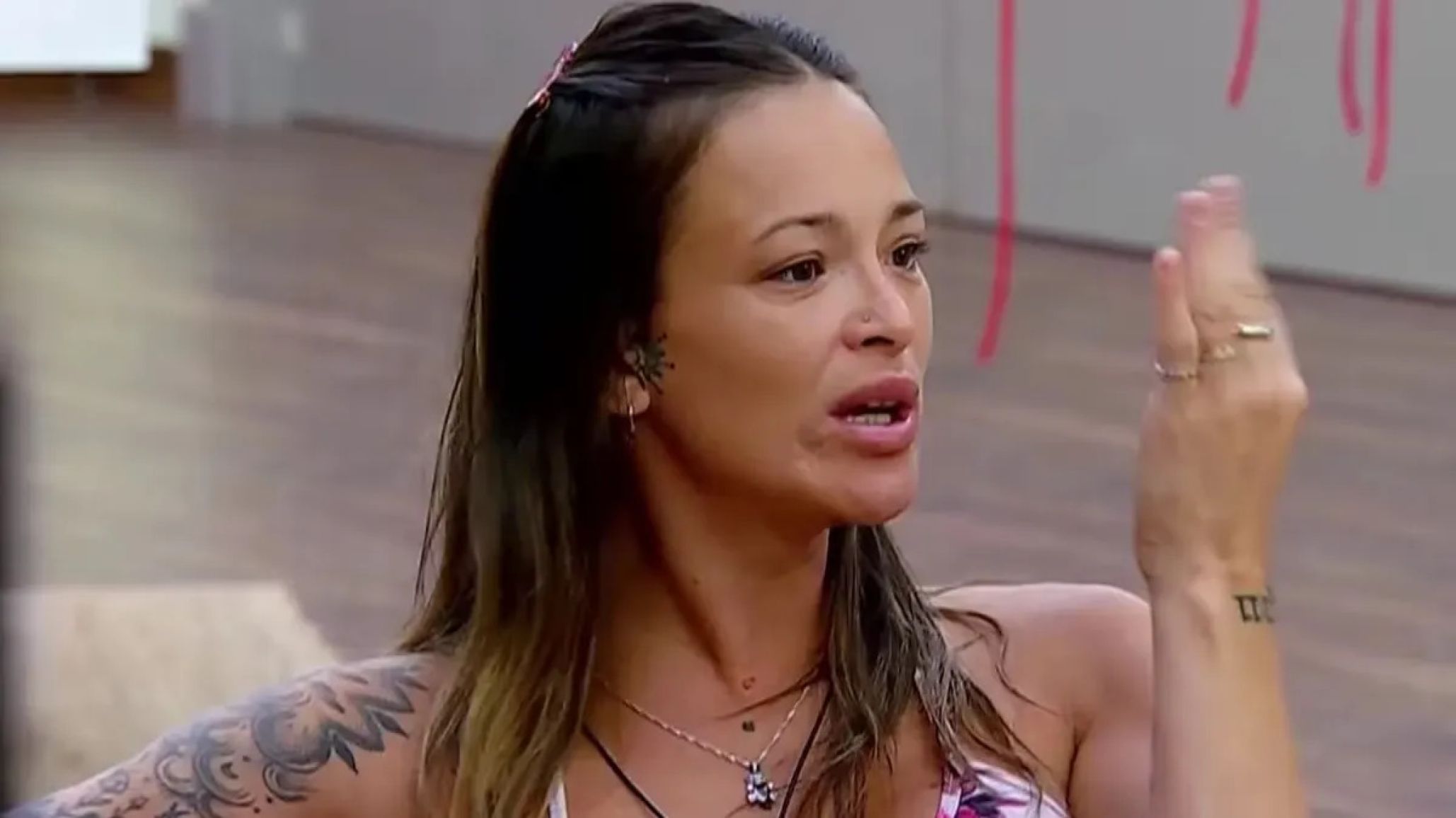Piden la expulsión de Agostina Spinelli a raíz de un repudiable comentario