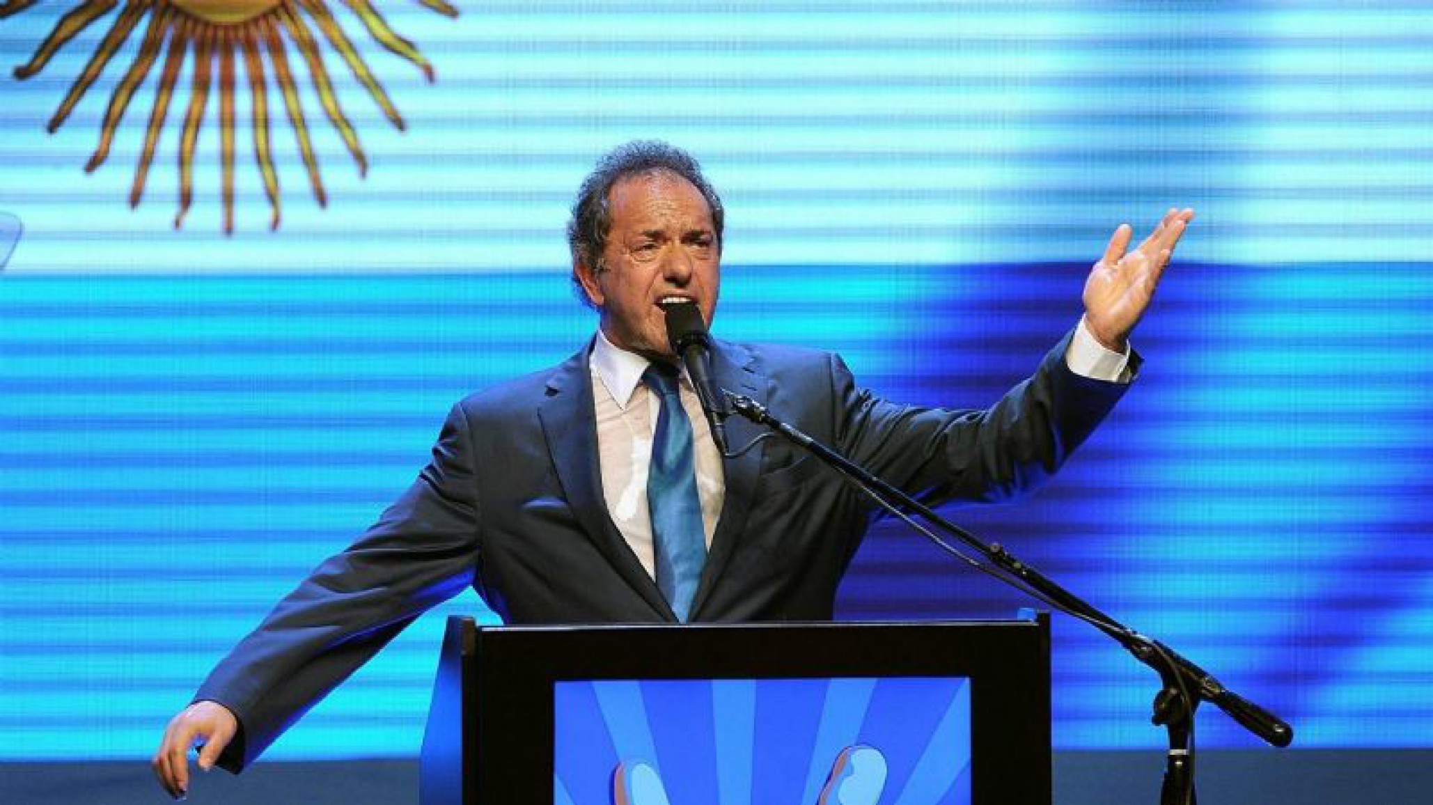 Finalmente Scioli bajó su candidatura presidencial y el kirchnerismo no tendrá internas