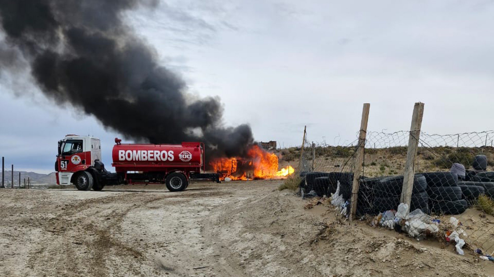 Una vivienda fue consumida por las llamas en la zona de chacras de Kilómetro 15
