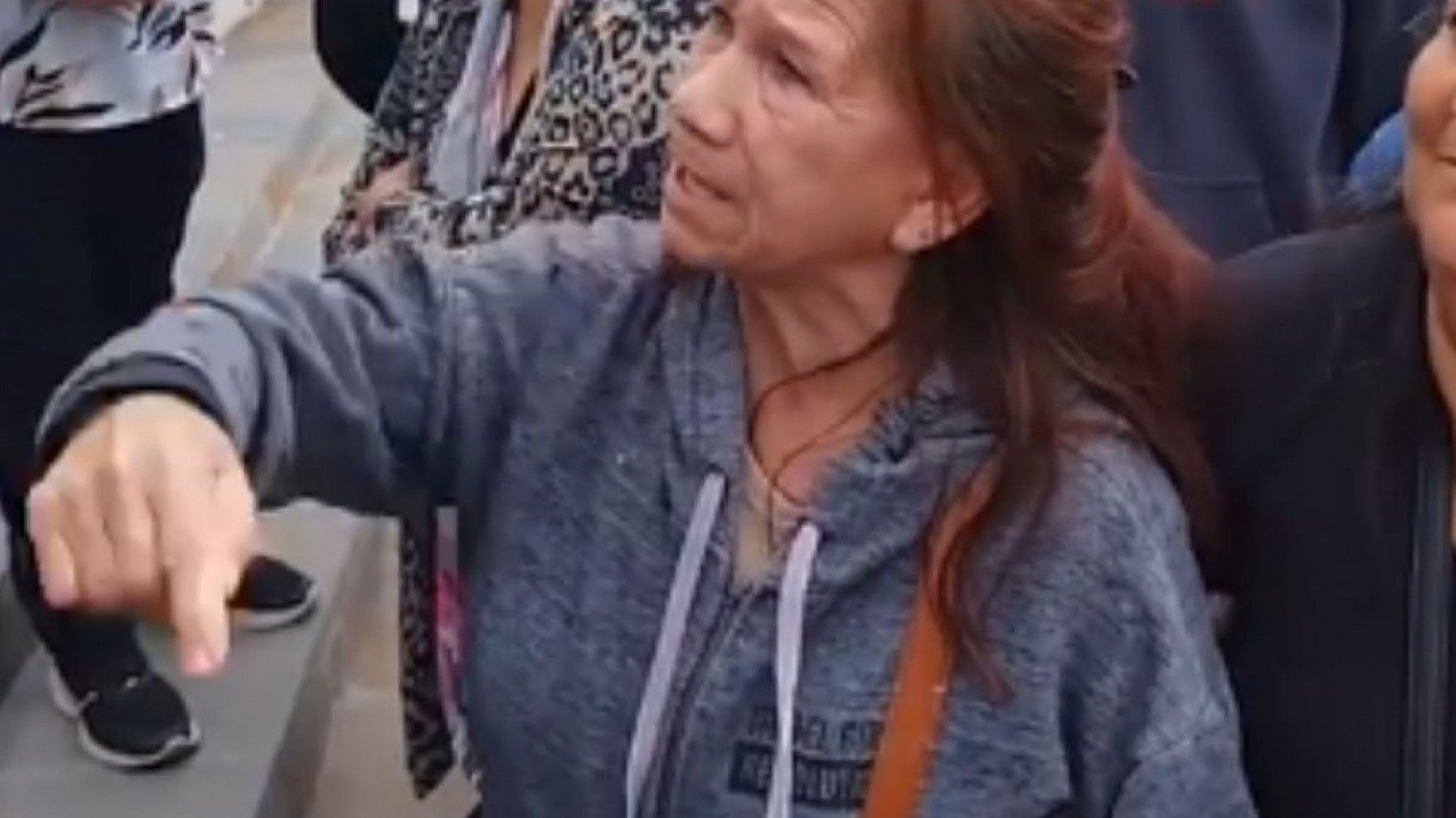 La abuela del niño abusado por sus compañeros exige justicia "amenazaron con tirar al río a mi nene y si me tengo que encadenar lo voy a hacer"