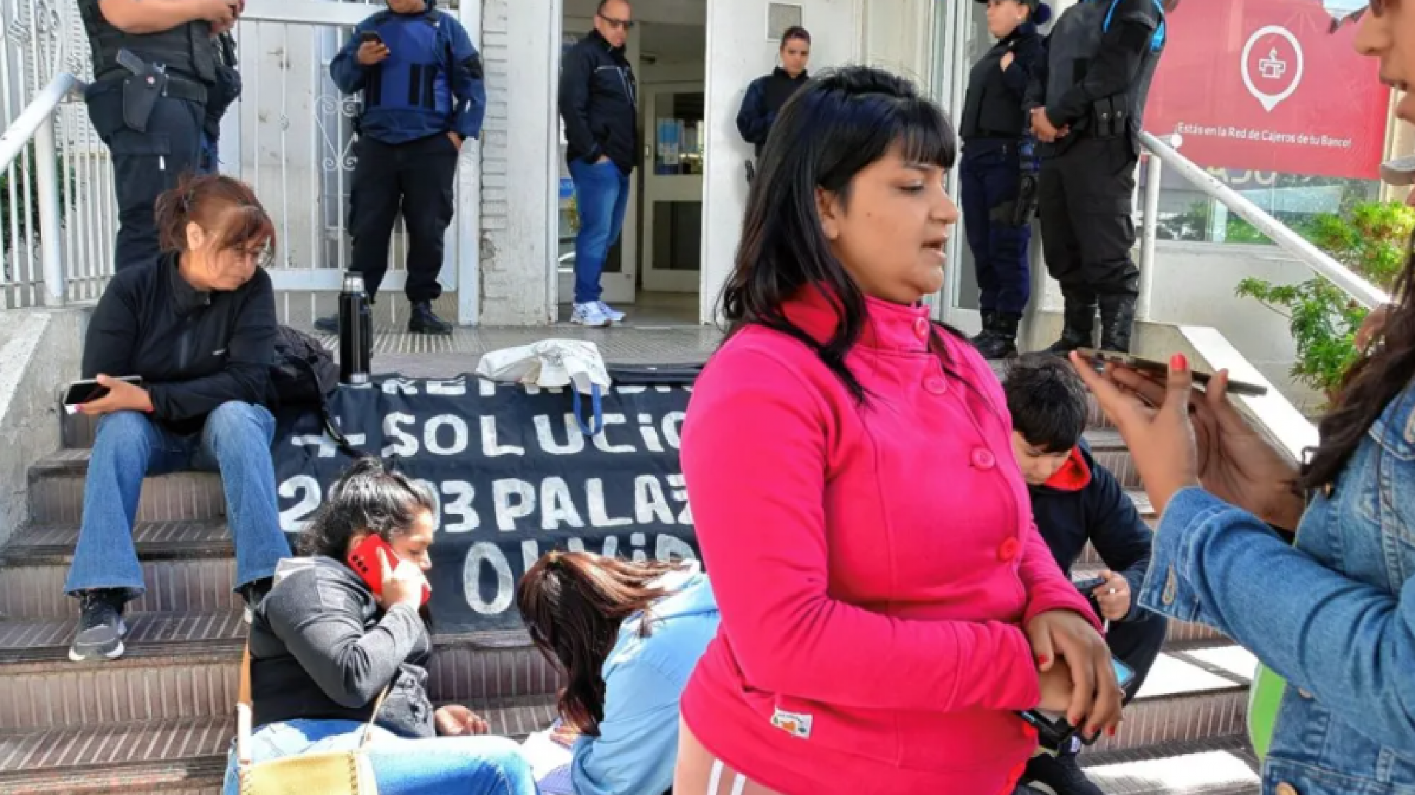 Vecinos del ex barrio Estación recibieron buenas noticias: municipio comenzará con la obra de servicios en mayo