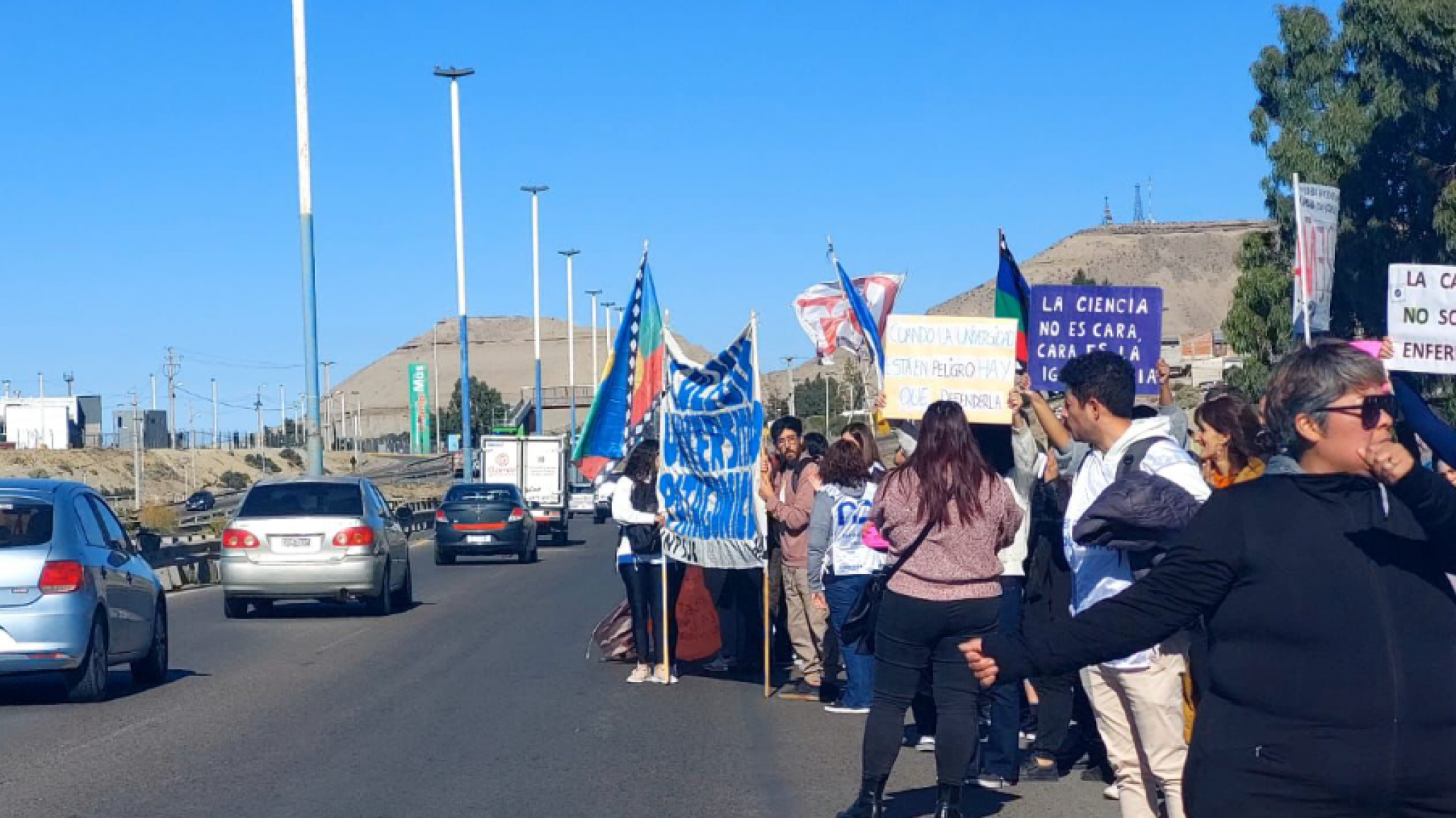 Así se movilizará Comodoro en defensa de la educación pública.