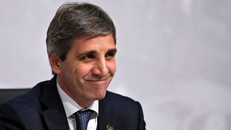 Caputo: "Queremos que se usen los dólares sin dar explicaciones"