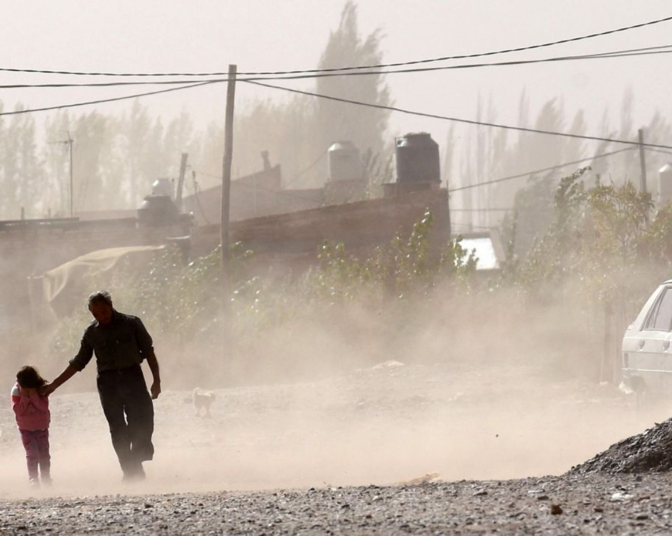 Alerta amarilla por viento en Comodoro: ráfagas de hasta 90 km/h