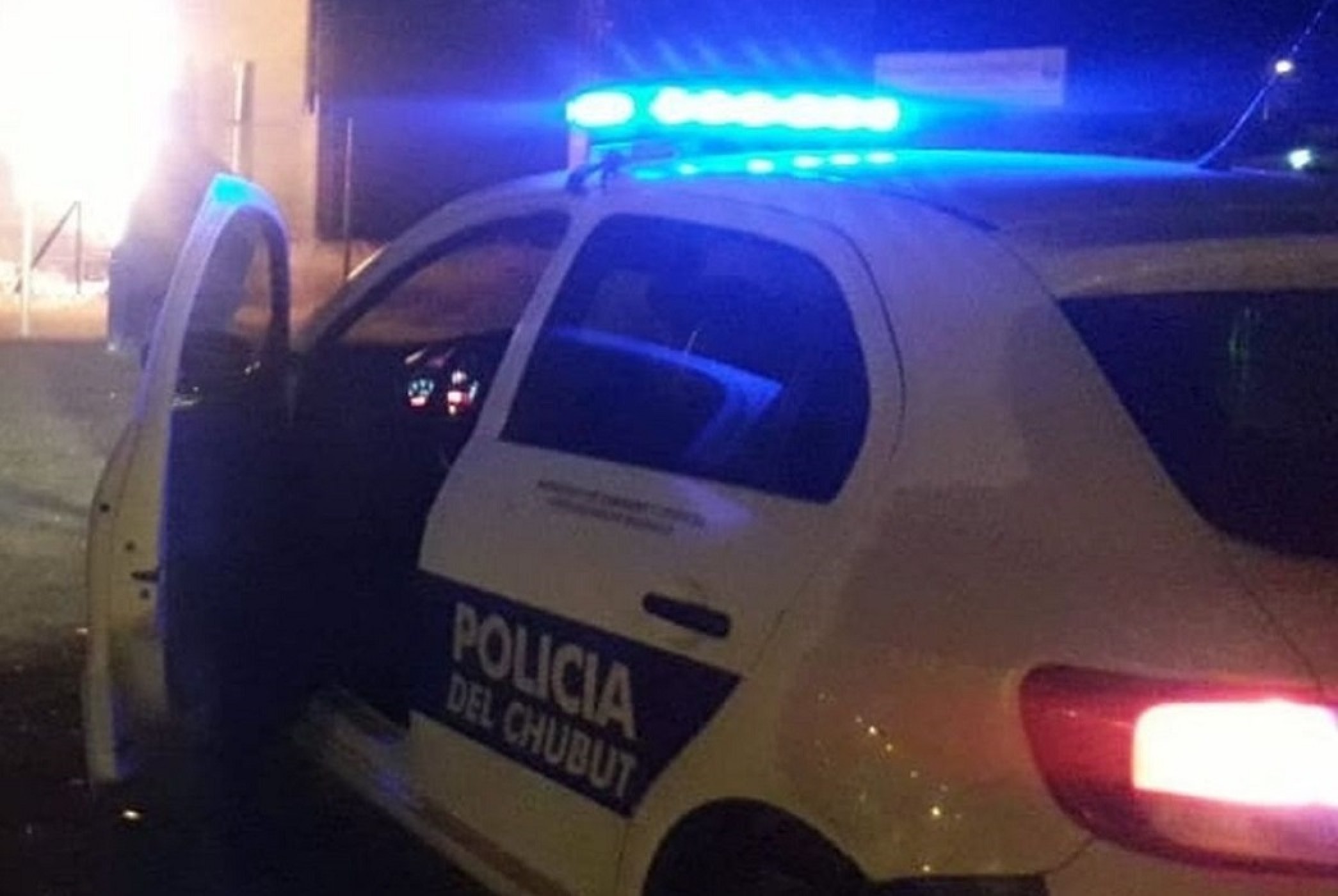 Cayó borracho en la Feria de Comodoro: pidió alcohol, se lo negaron y golpeó a un feriante