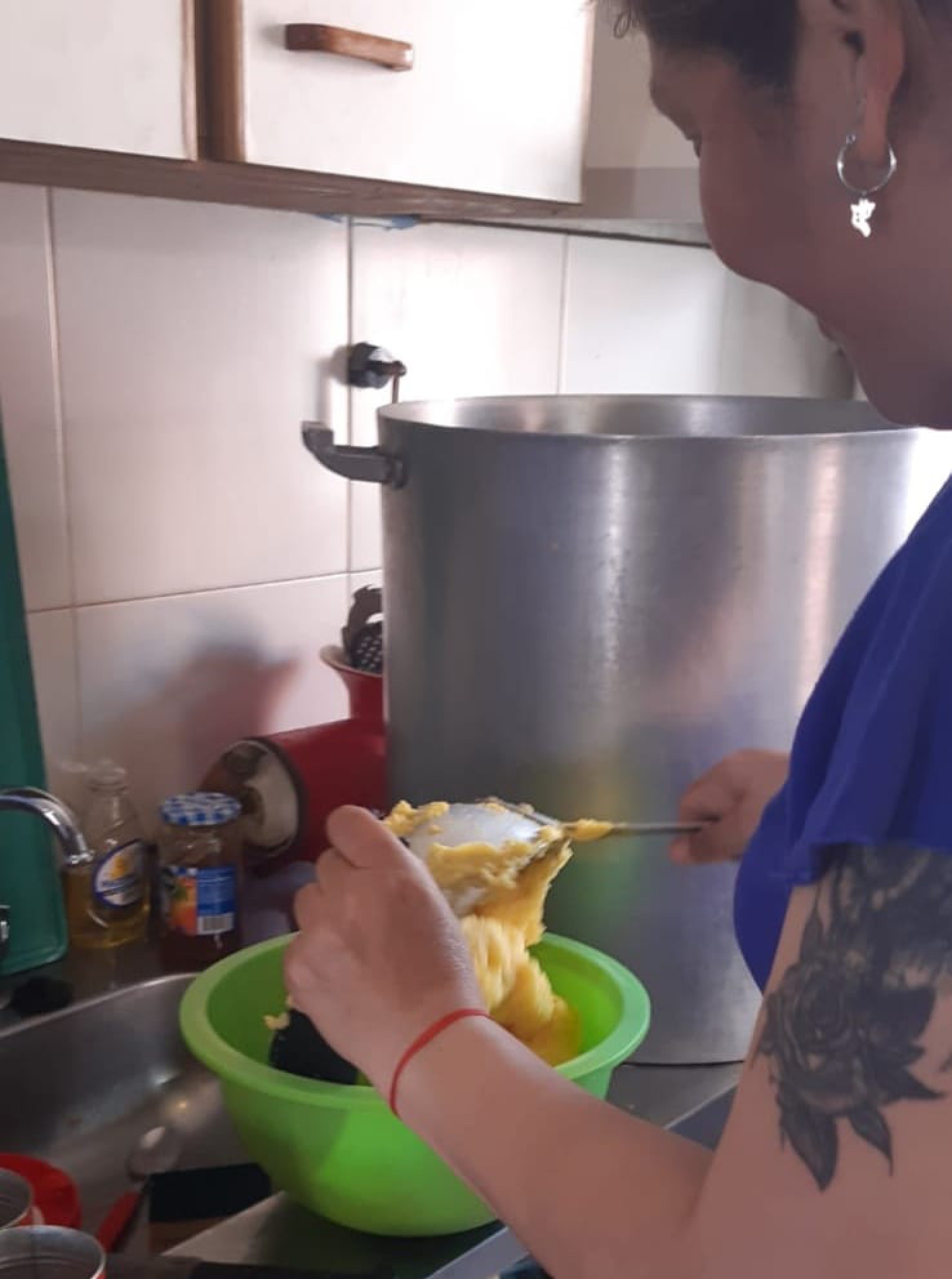 Desde Merendero Los Peques piden ayuda: "Las últimas semanas del mes ya entregamos té amargo porque no nos alcanza"