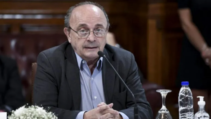 Leopoldo Moreau: "La condena a Cristina es política, no jurídica, y forma parte de un golpe del partido judicial"