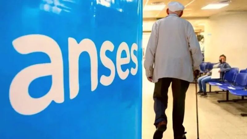 Jubilados cada vez más ajustados: el bono de $70.000 perdió el 70% de su valor y debería superar los $230.000