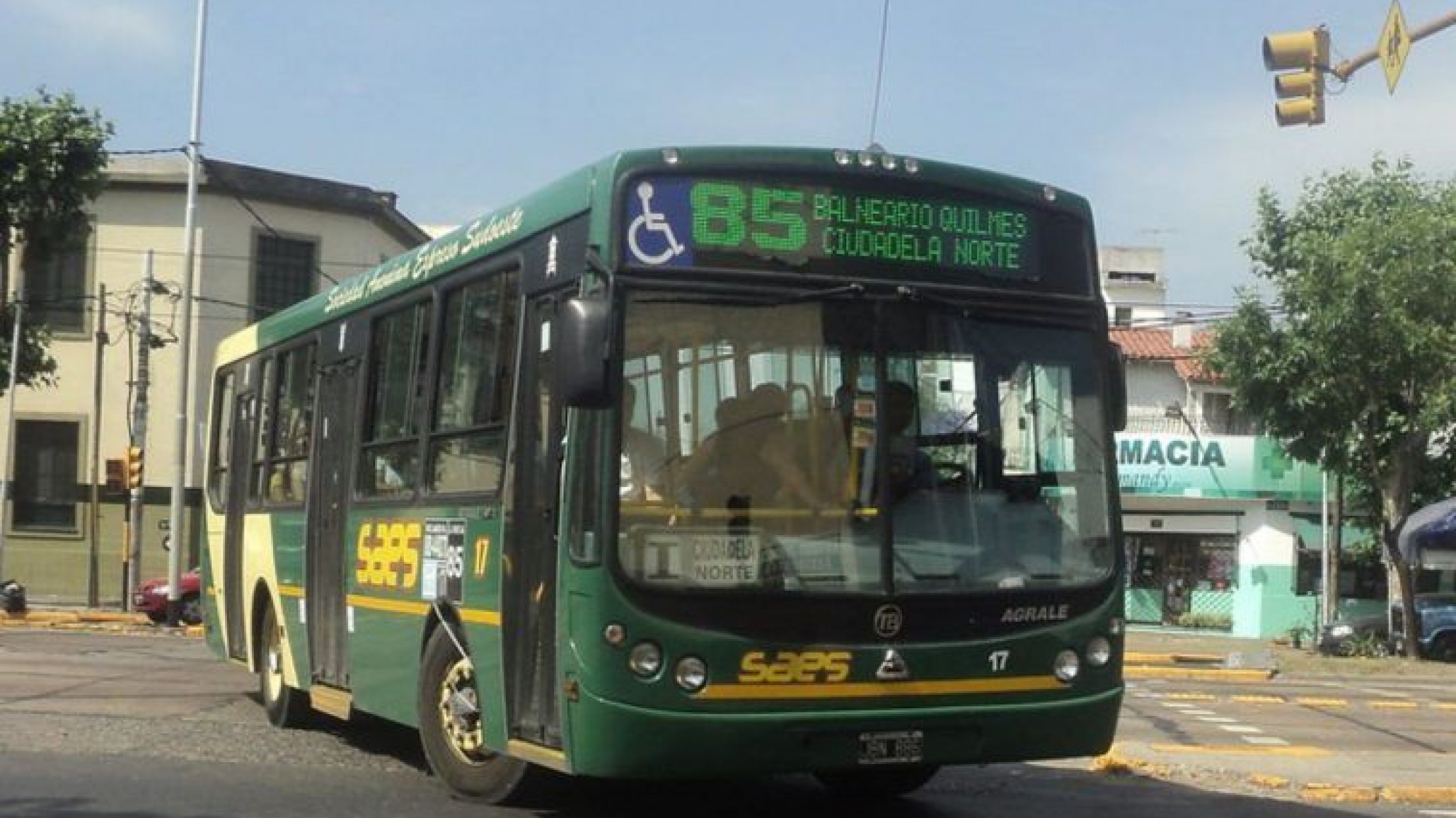 Una mujer de 79 años murió atropellada por un ómnibus