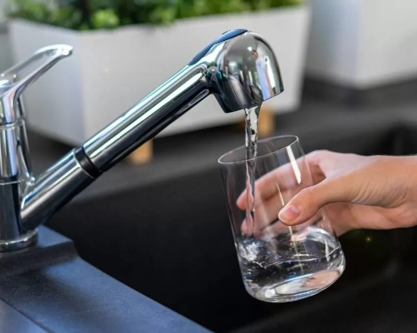 Corte programado de agua en Comodoro: se interrumpe el suministro para recuperar reservas