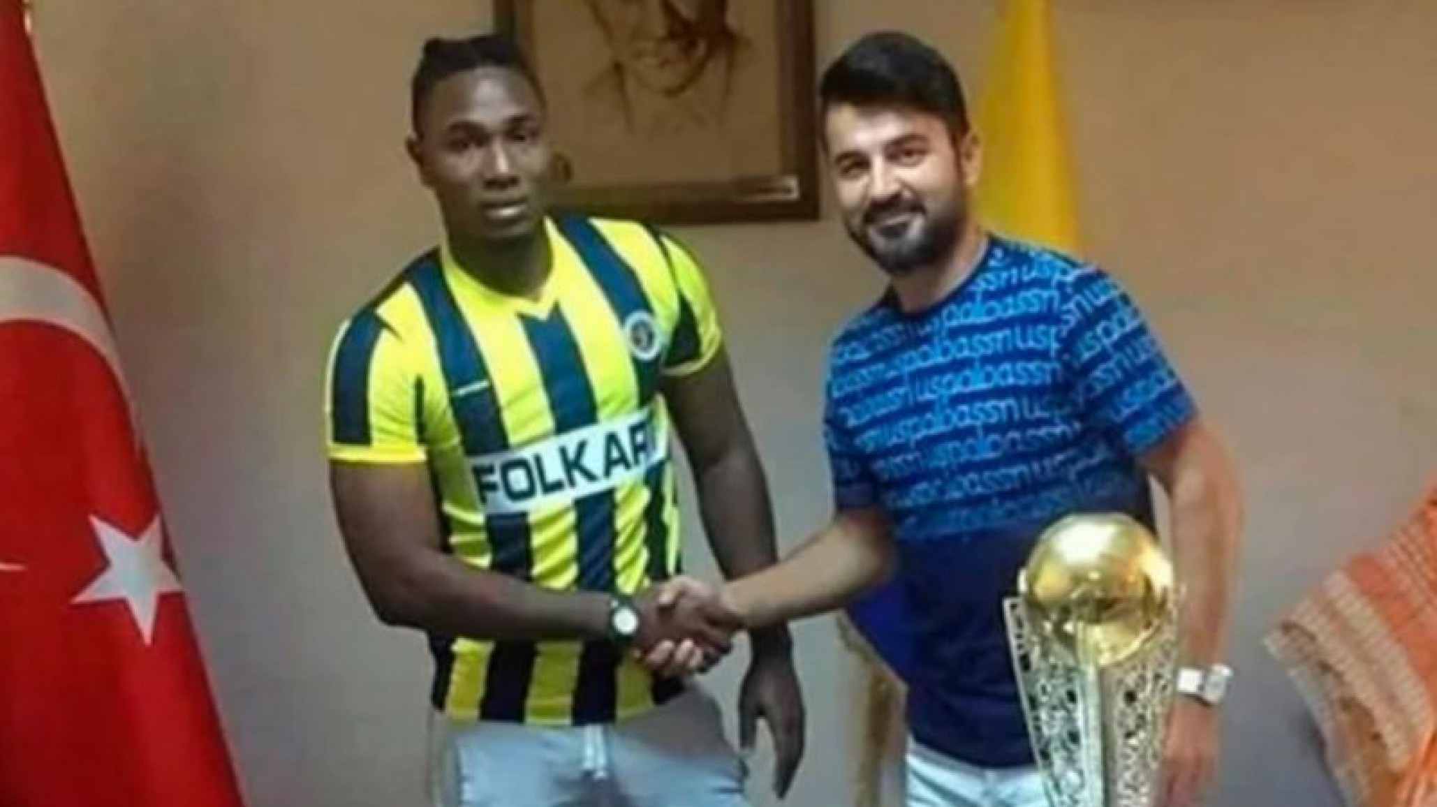 Contrataron por error a un futbolista, lo tuvieron que despedir