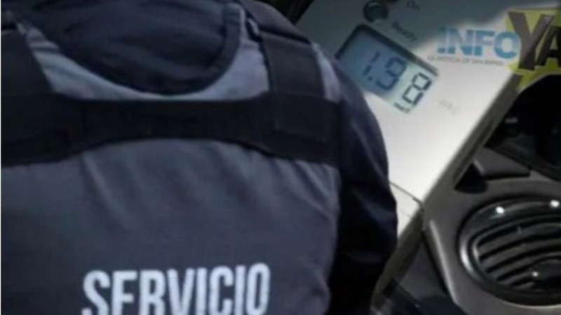 ¡Las hizo todas! Jefe penitenciario ebrio chocó, dio positivo en alcoholemia y le encontraron droga