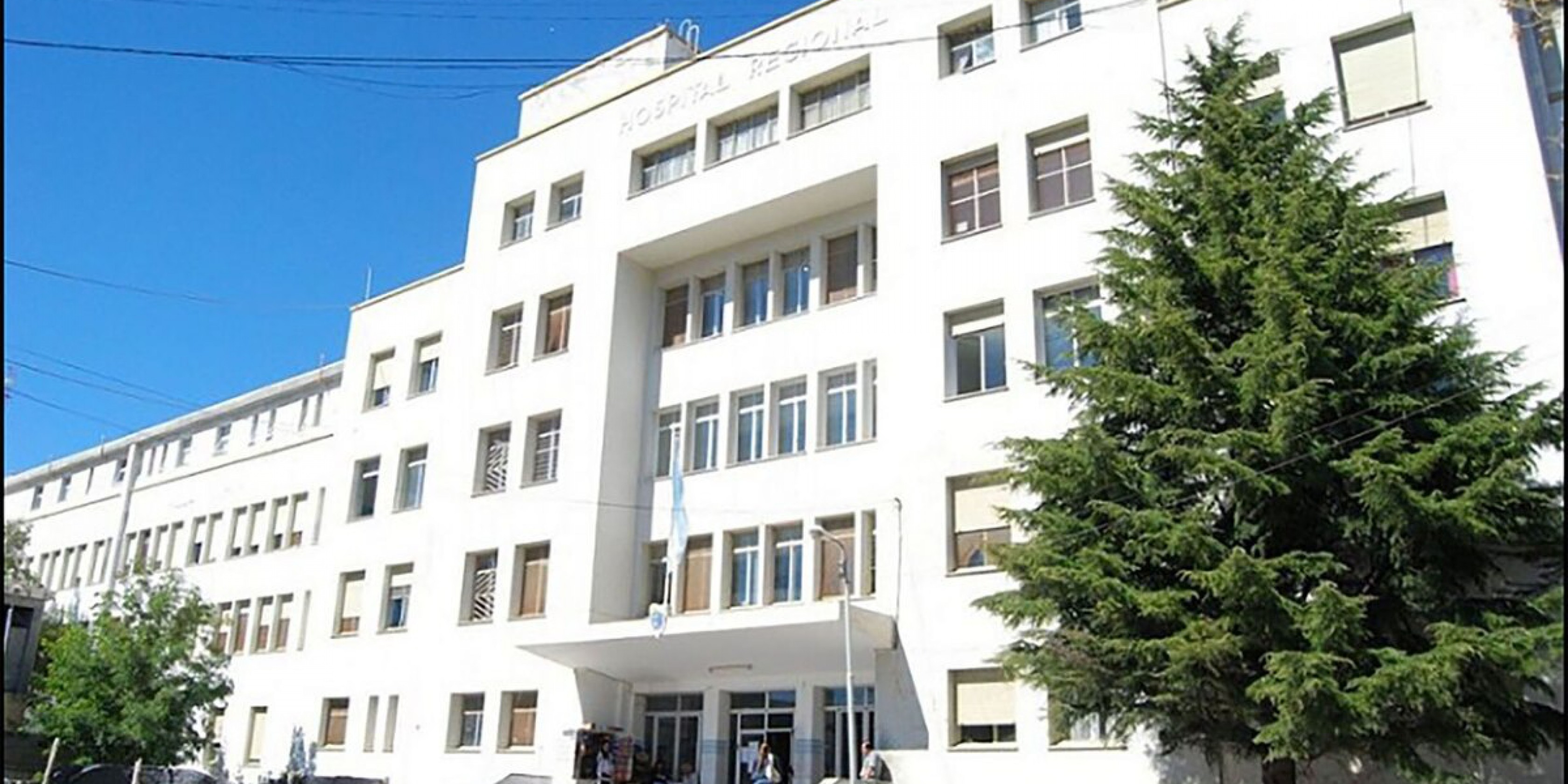 Los dos hospitales suspenden turnos programados