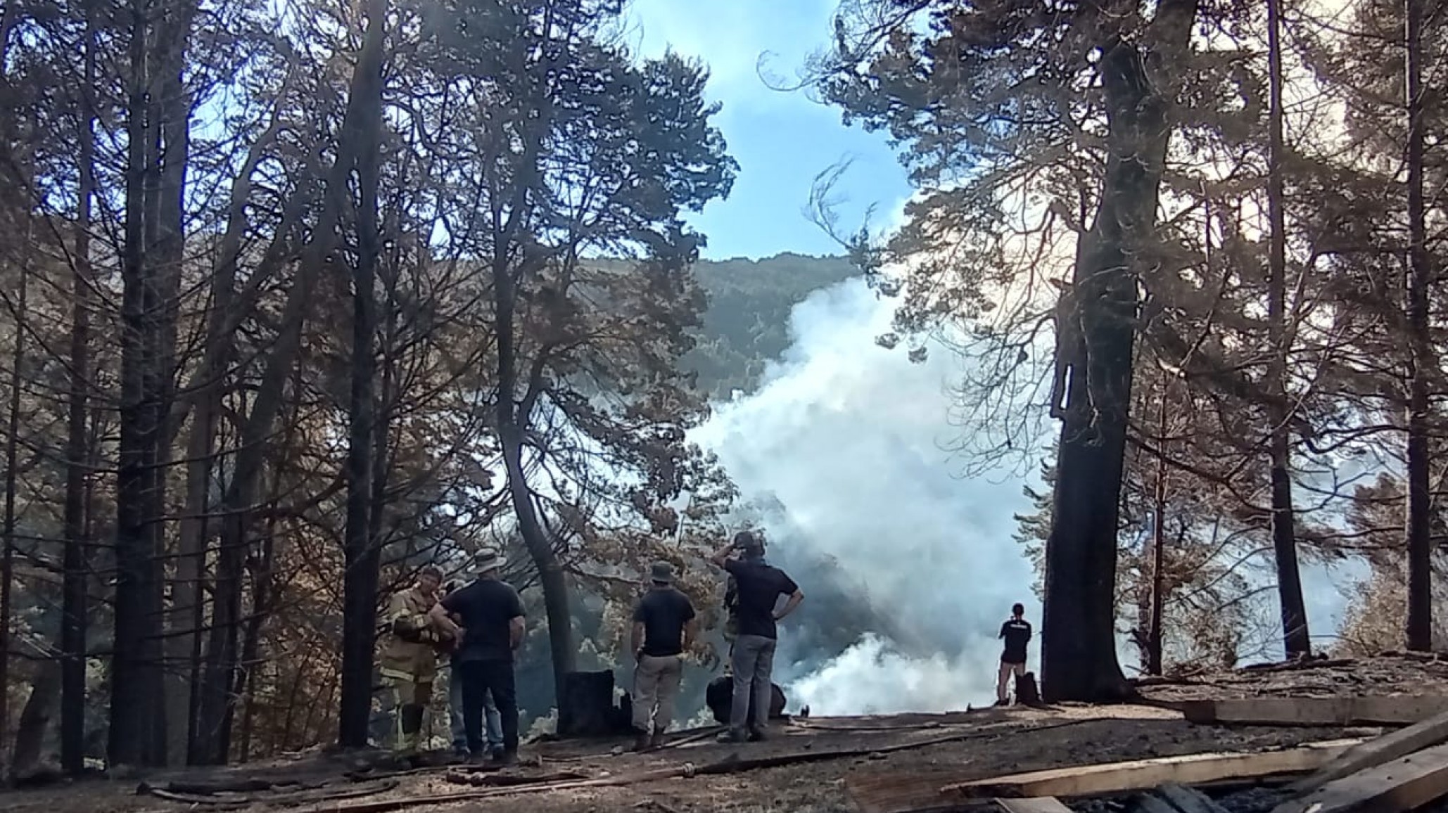 Fabián Alaniz, enfermero de Comodoro asistió en Mallín Ahogado: "Si uno no está acá, no puede imaginarse la dimensión del daño y el dolor"