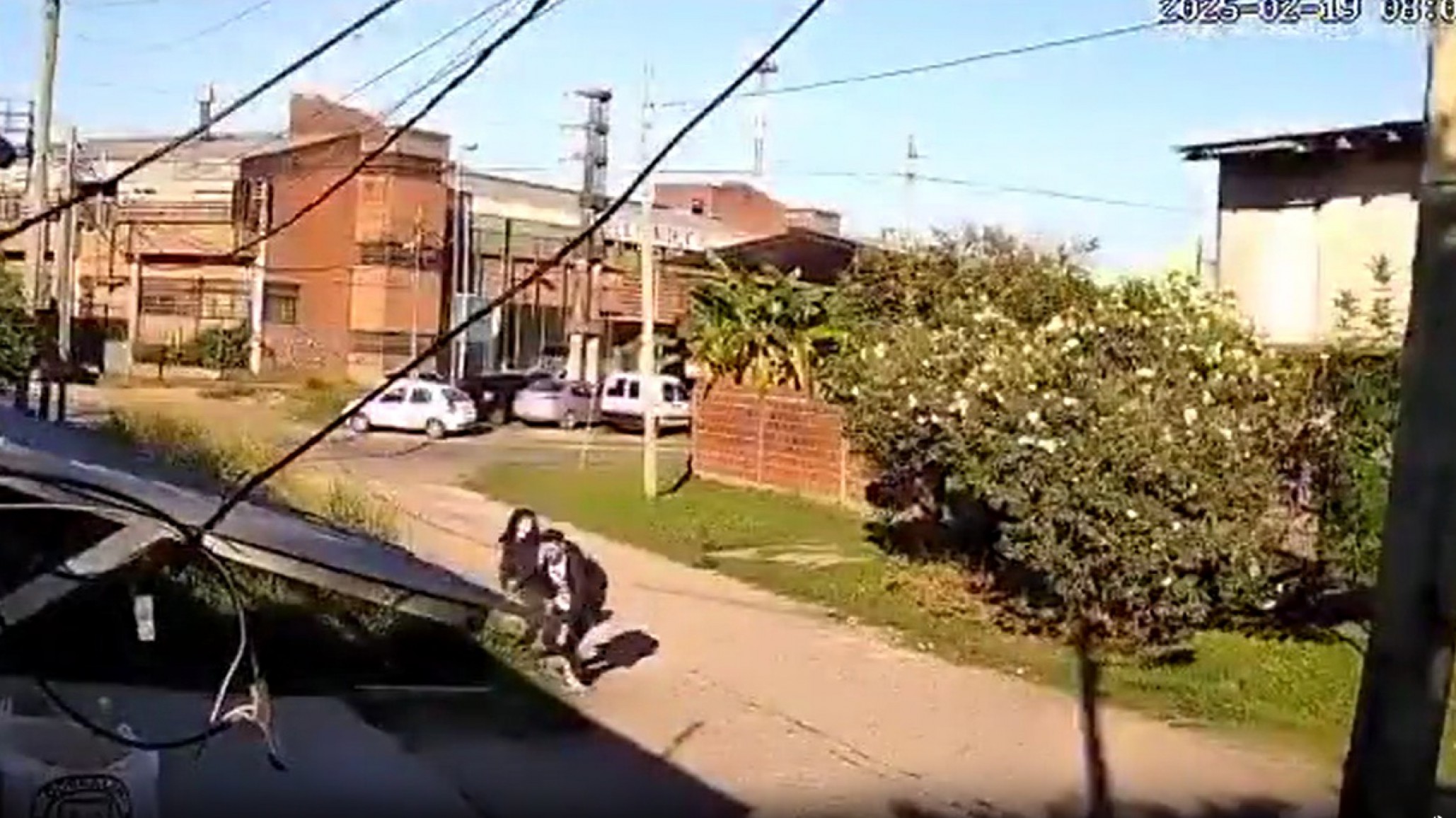 Inseguridad: Una adolescente iba a rendir a la escuela y quisieron secuestrarla en el camino