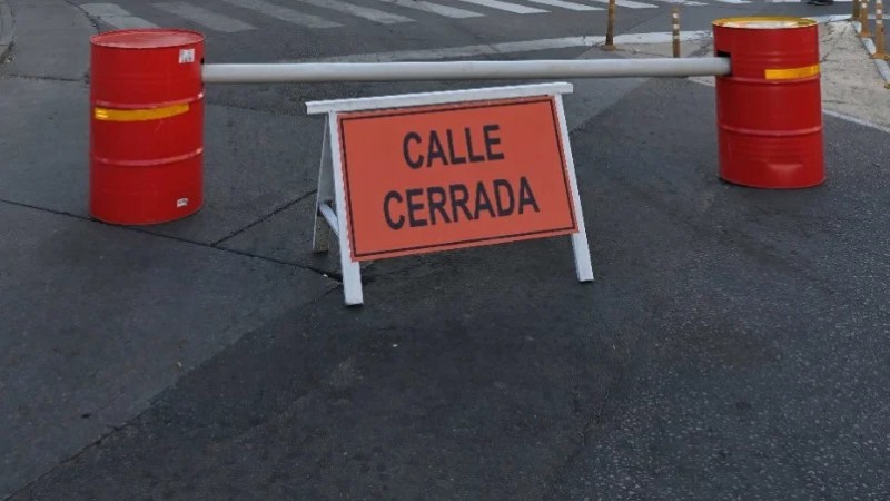 Corte de calzada en Km 3 por tareas de saneamiento