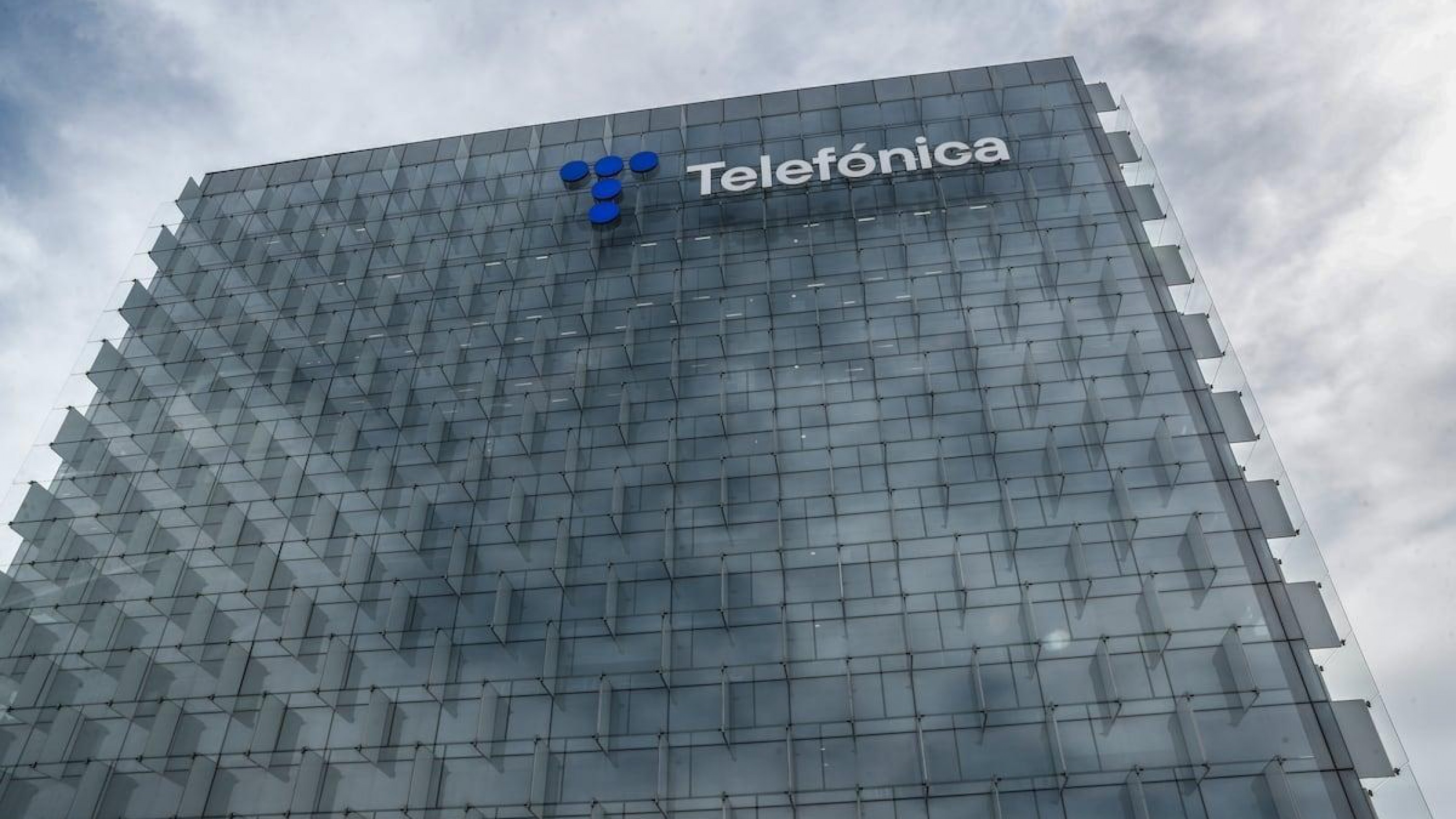 El Grupo Clarín se queda con el monopolio de la telefonía fija