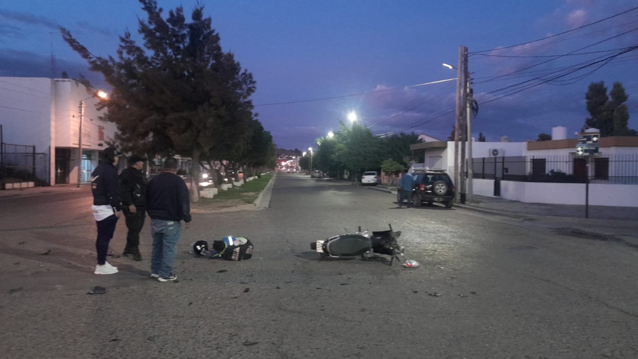 Lo atropellaron y se fugaron: un motociclista terminó hospitalizado