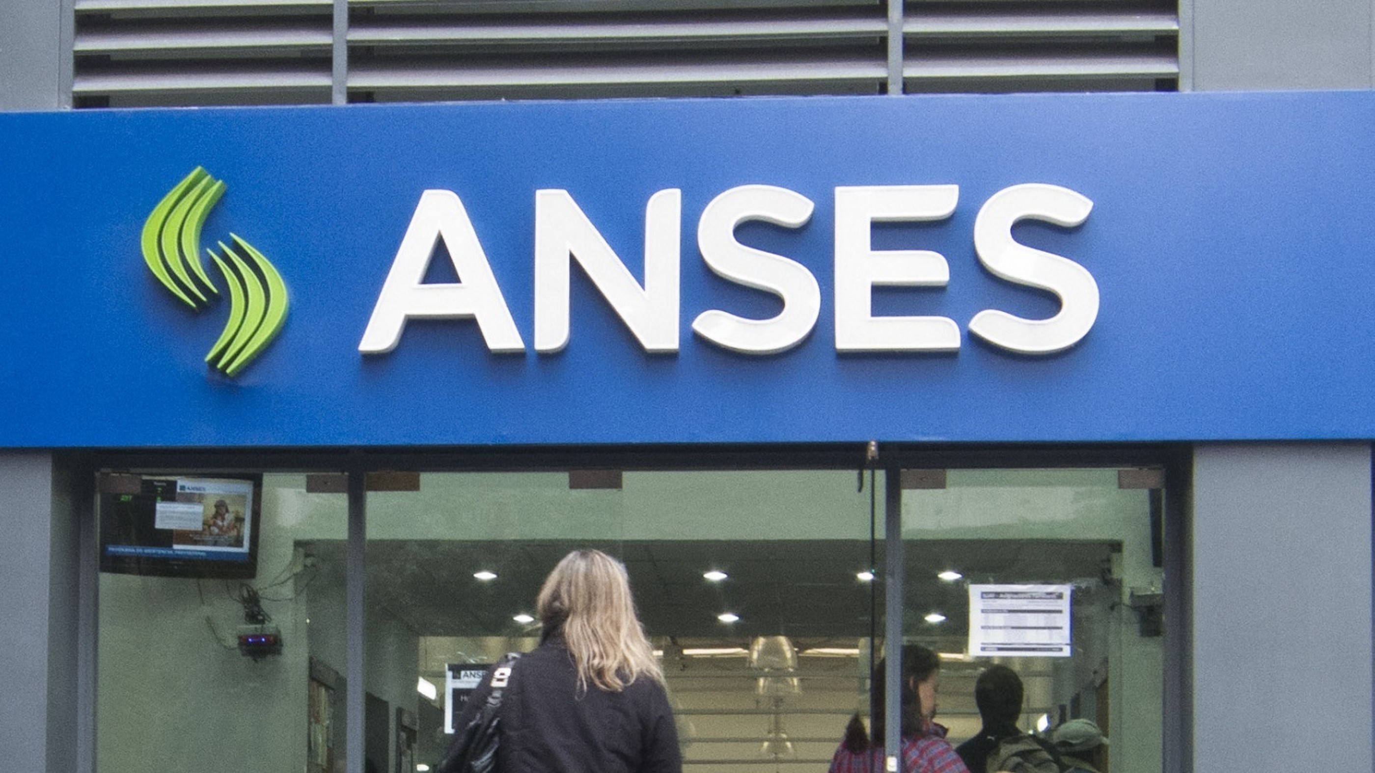 El Gobierno lanzó un plan de retiro voluntario para trabajadores de ANSES