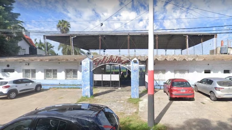 Un joven de 19 años chocó con un compañero en un partido de fútbol y murió