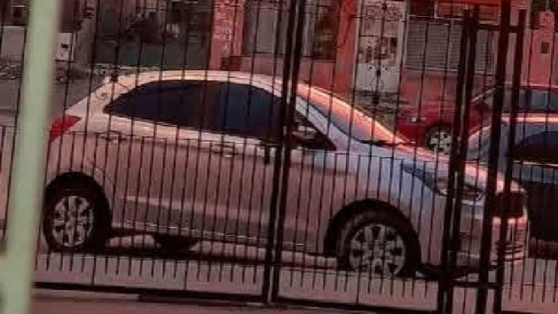 Robaron un auto en el barrio Máximo Abásolo