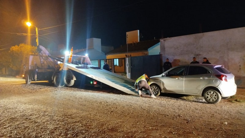 Hallaron un Ford Ka robado el lunes en Km 8