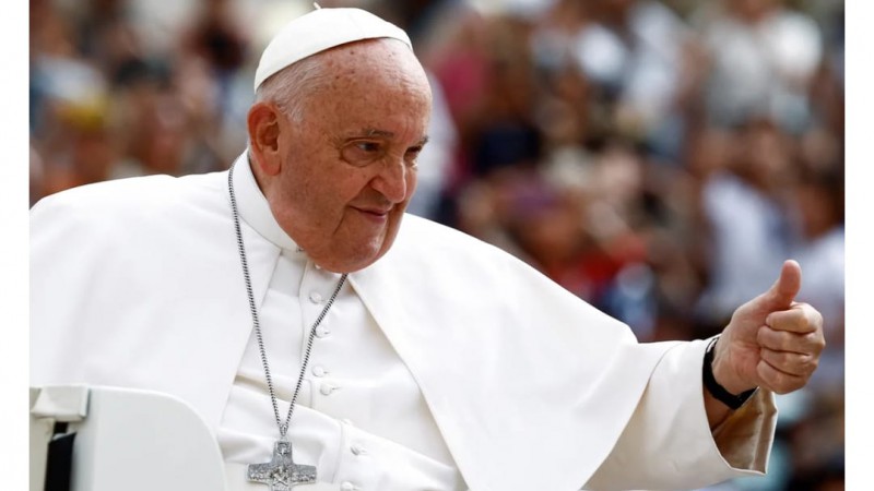 A un mes de su internación, el Papa Francisco pasó bien la noche