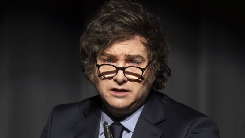 De los agravios al adiós: Milei despidió a Hugo Gatti pese a sus fuertes críticas en redes