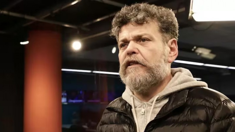 Alfredo Casero se recupera tras su operación de cadera y comenzó la rehabilitación